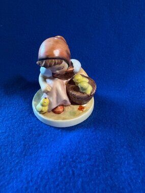 Hummel Goebel Chick Girl